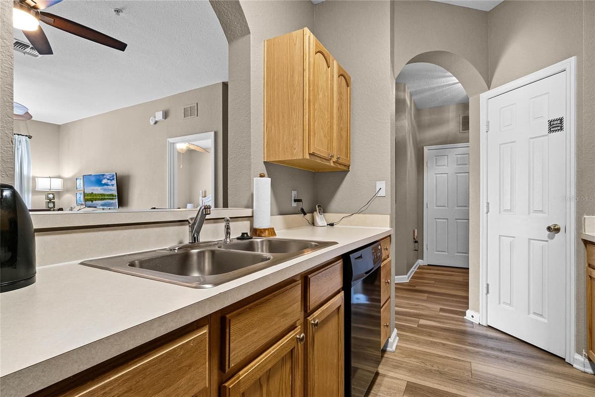 7671 COMROW STREET — photo 9 of 50