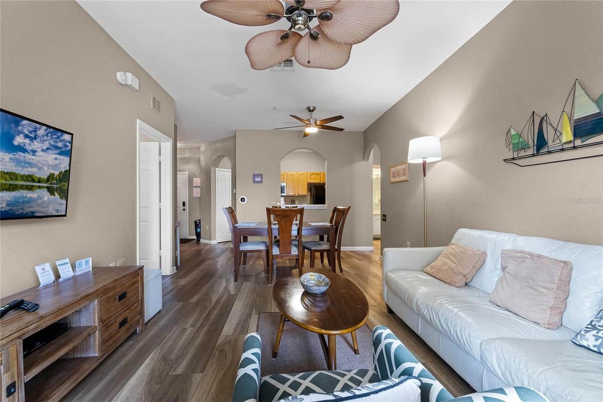 7671 COMROW STREET — photo 14 of 50