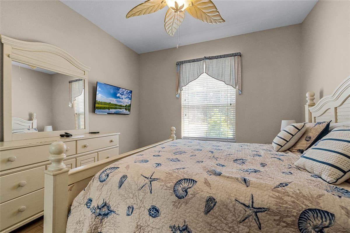 7671 COMROW STREET — photo 18 of 50