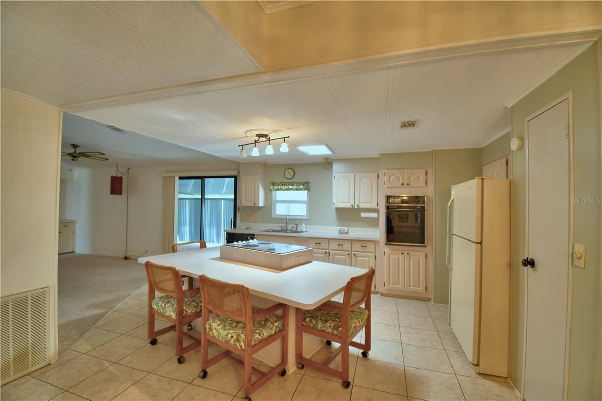 4321 CHERRYWOOD STREET — photo 13 of 61