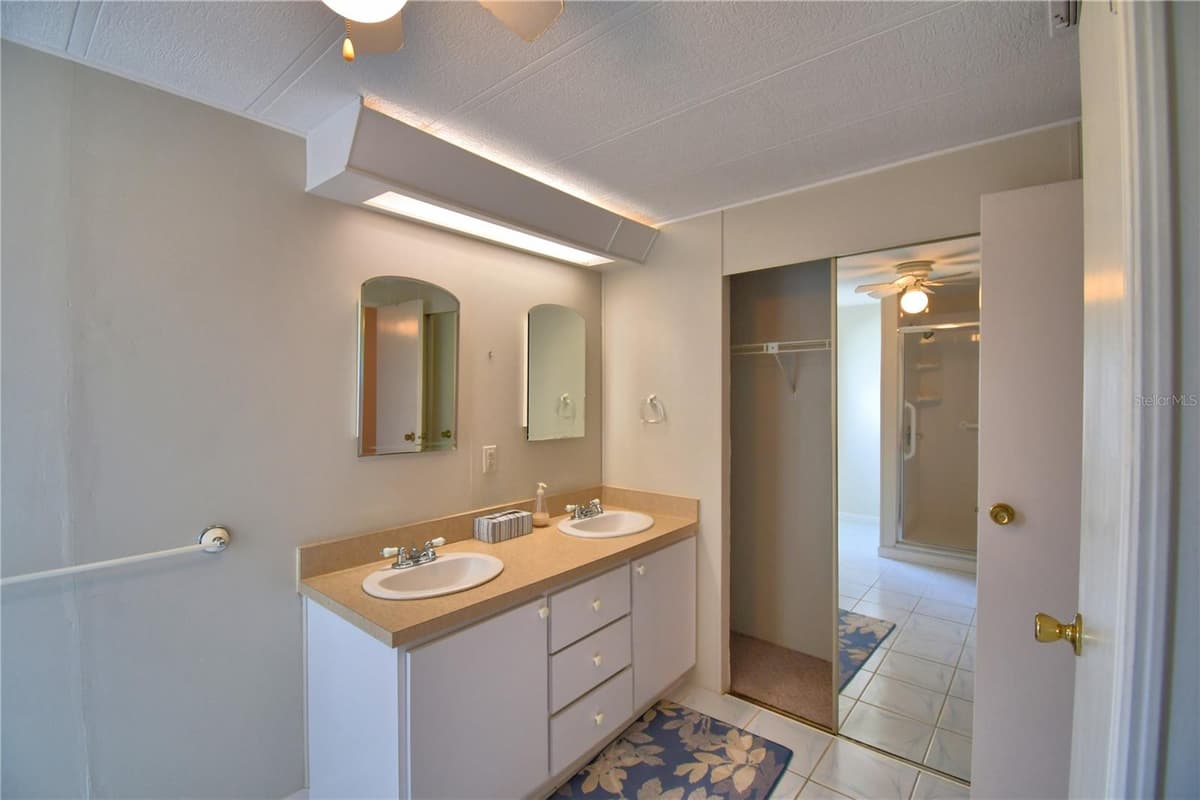 4321 CHERRYWOOD STREET — photo 37 of 61