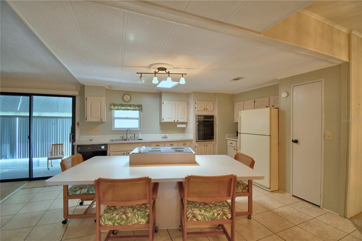4321 CHERRYWOOD STREET — photo 14 of 61