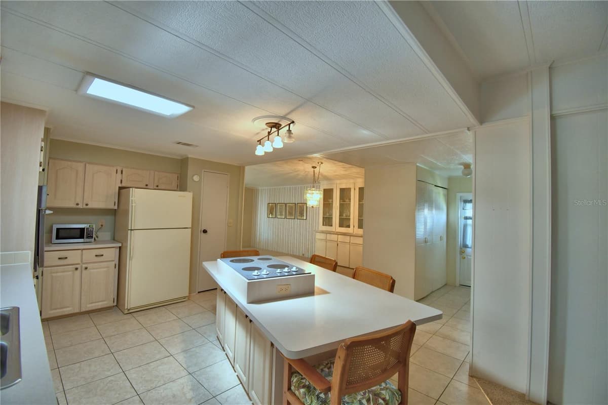 4321 CHERRYWOOD STREET — photo 16 of 61