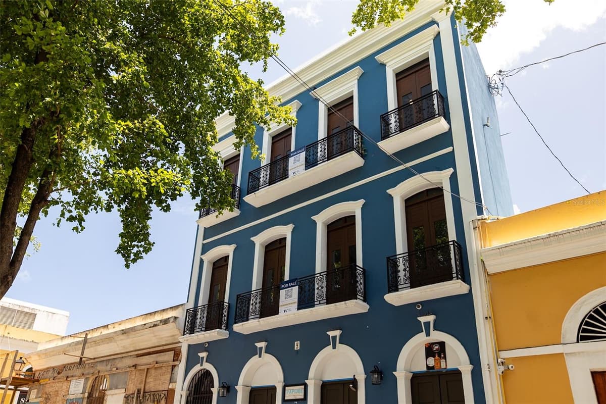 9 CALLE DEL MERCADO — photo 3 of 72