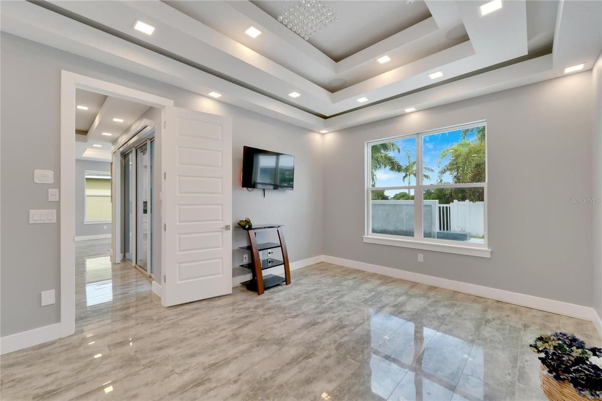 567 BIMINI BAY BOULEVARD — photo 27 of 86