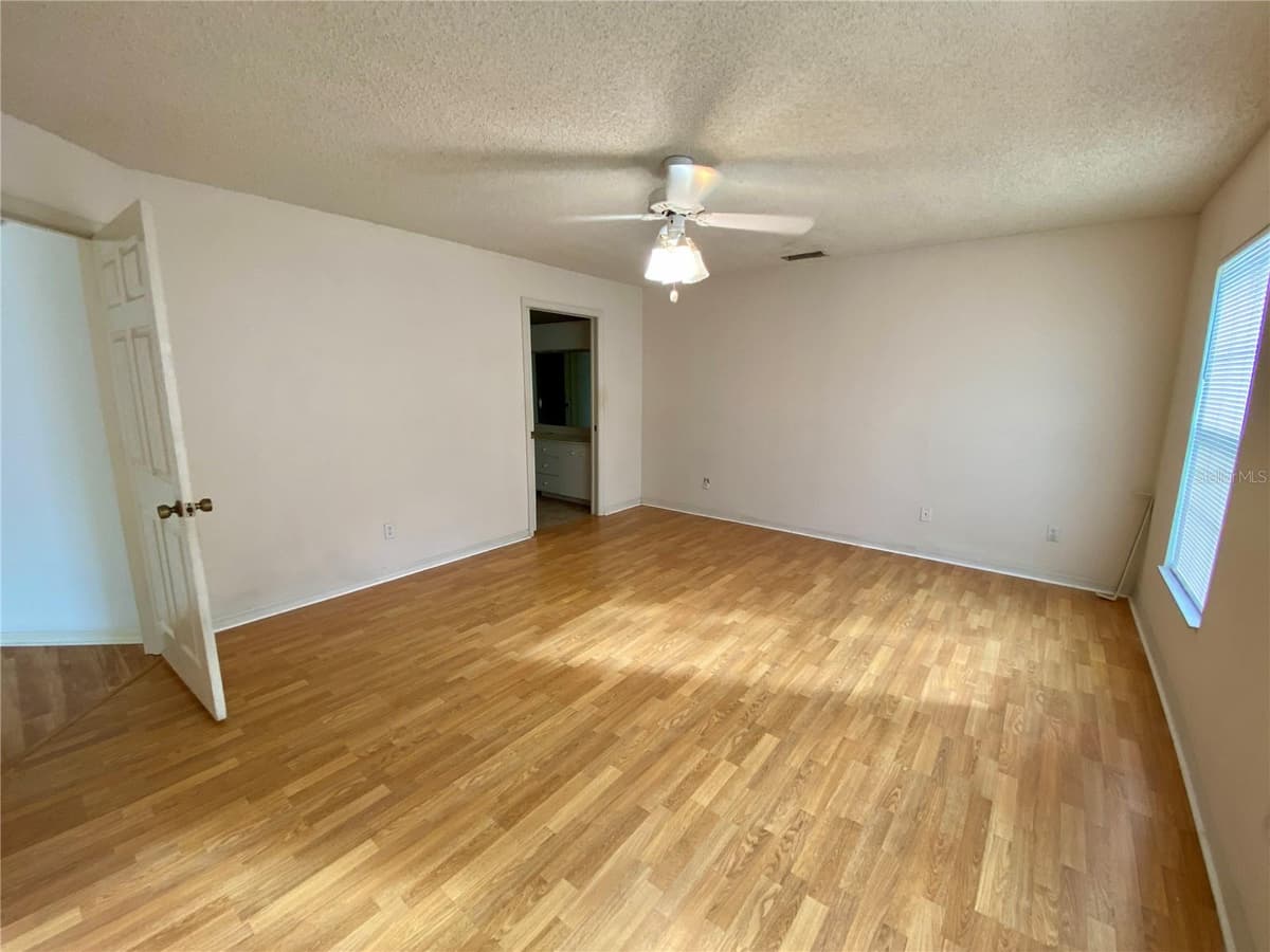 101 BRAEBURN CIRCLE — photo 11 of 24