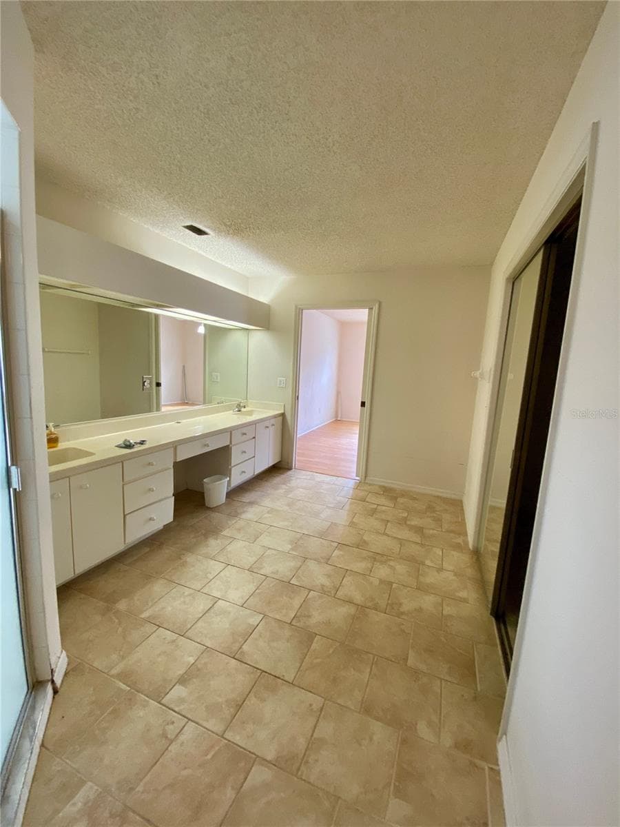101 BRAEBURN CIRCLE — photo 13 of 24