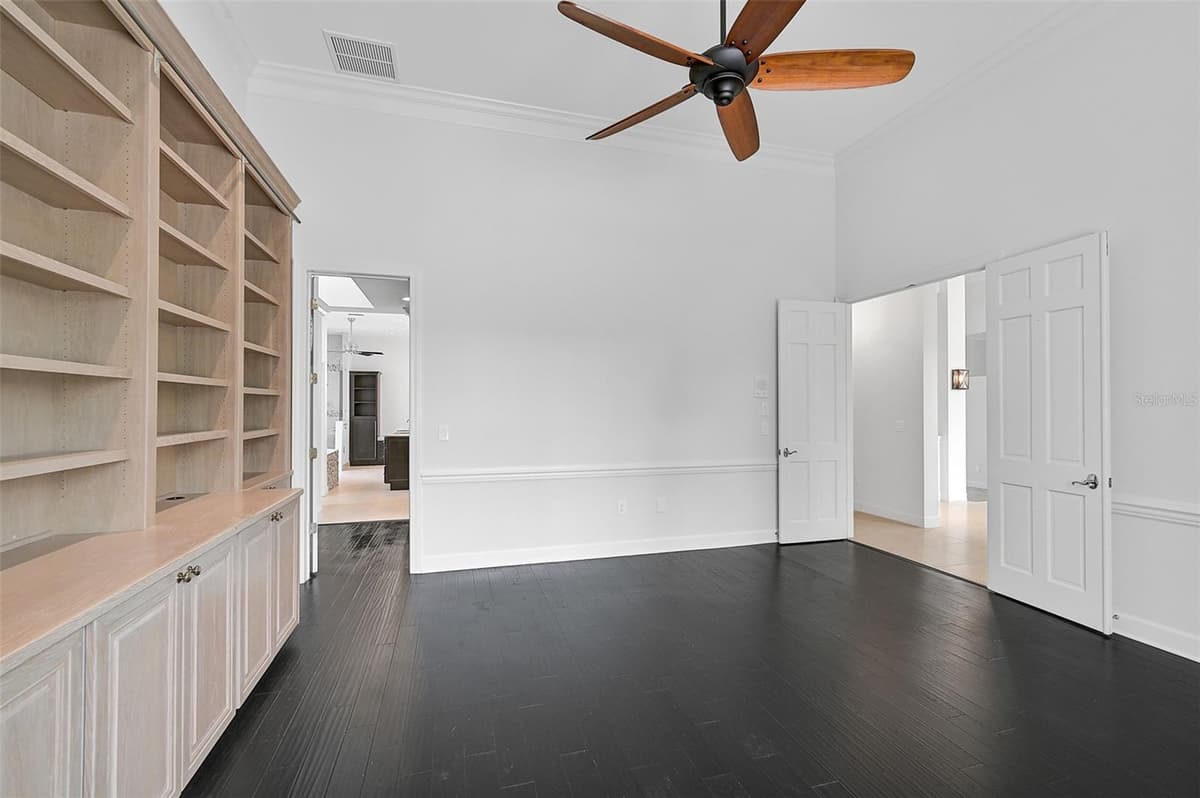 909 MACEWEN DRIVE — photo 23 of 62
