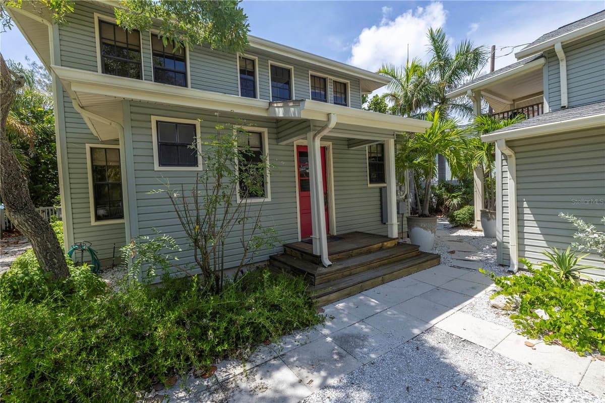 516 GULF BOULEVARD — photo 3 of 97