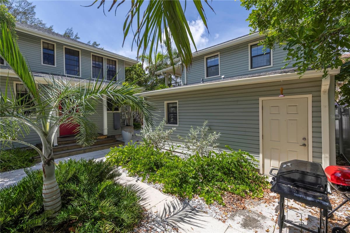 516 GULF BOULEVARD — photo 6 of 97