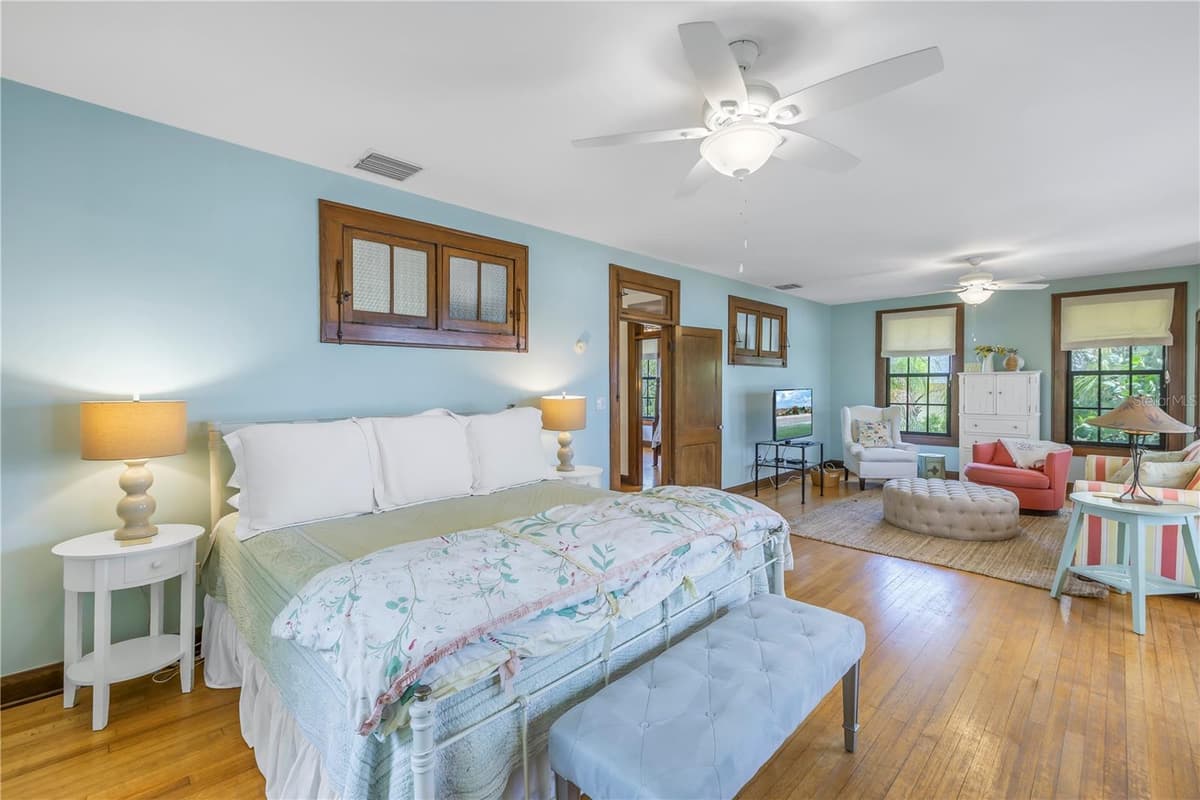 516 GULF BOULEVARD — photo 42 of 97