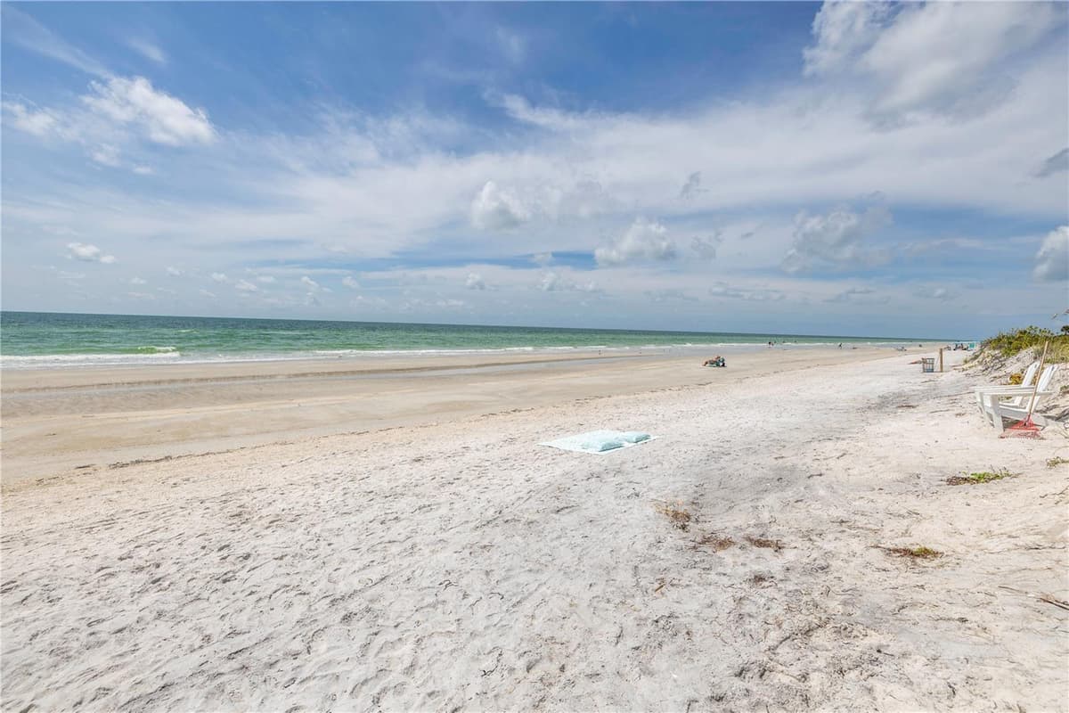 516 GULF BOULEVARD — photo 18 of 97