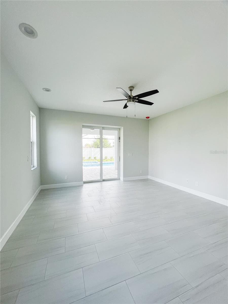 5240 WILLOW LAKE COURT — photo 19 of 35