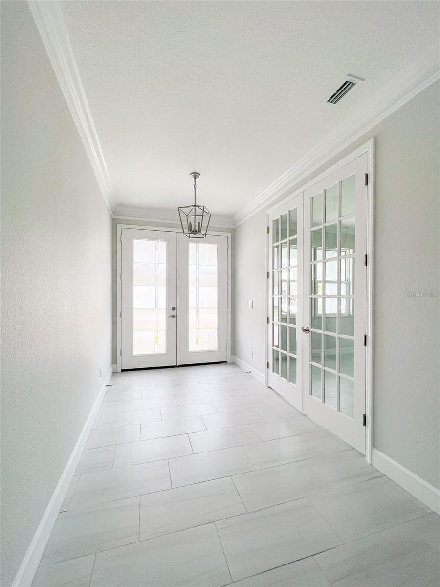 5240 WILLOW LAKE COURT — photo 3 of 35