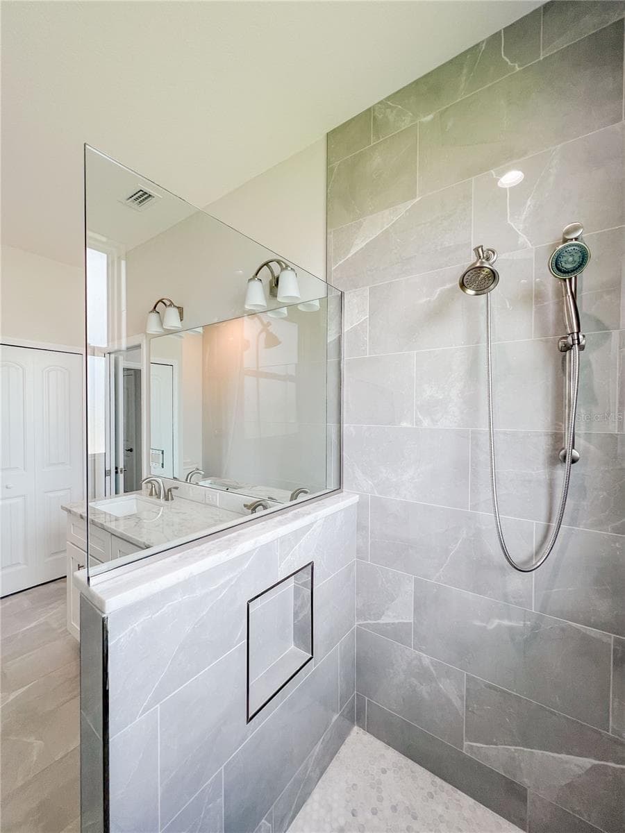 5240 WILLOW LAKE COURT — photo 30 of 35