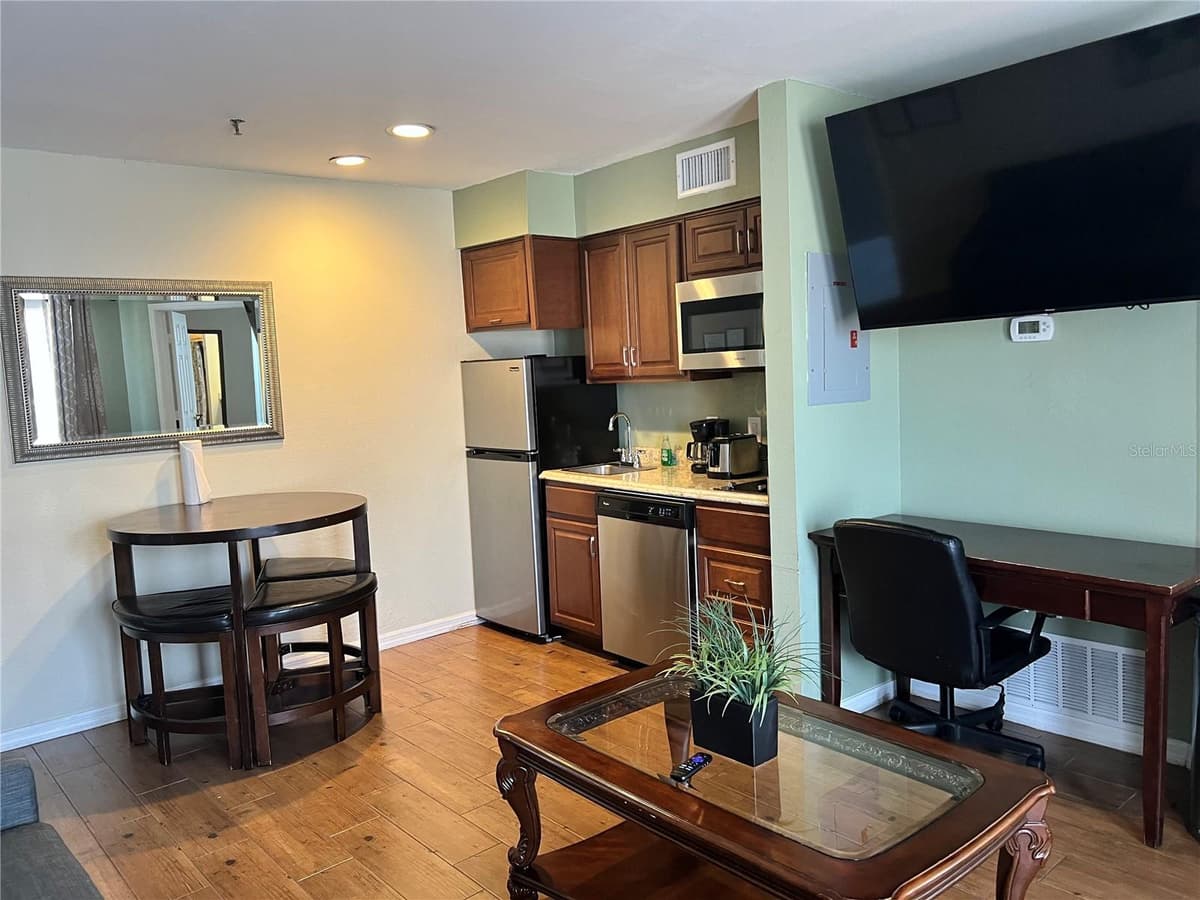 3100 PARKWAY BOULEVARD — photo 6 of 18