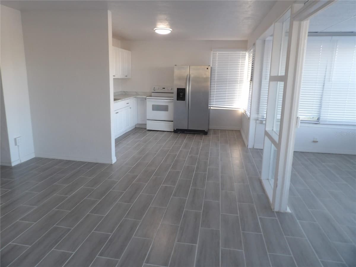 14975 1ST STREET — photo 3 of 33