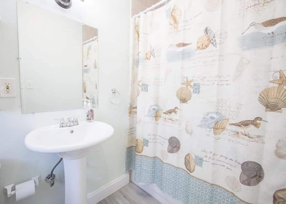 42 SOMERSET STREET — photo 7 of 20