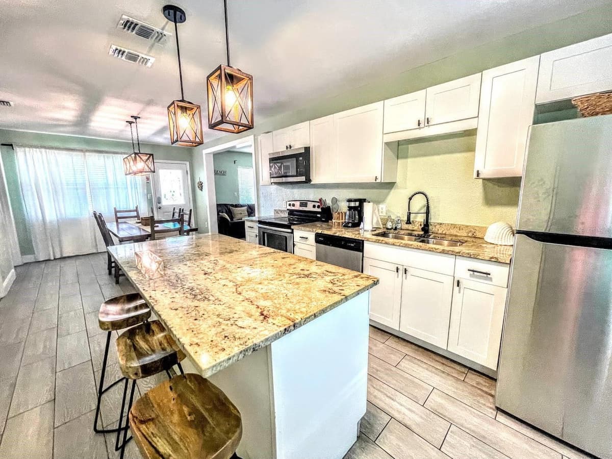 42 SOMERSET STREET — photo 5 of 20