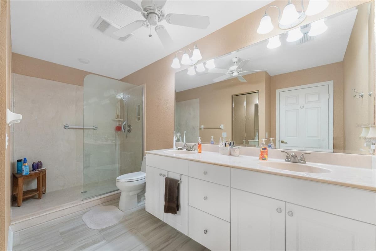 1250 MARION AVENUE — photo 36 of 64
