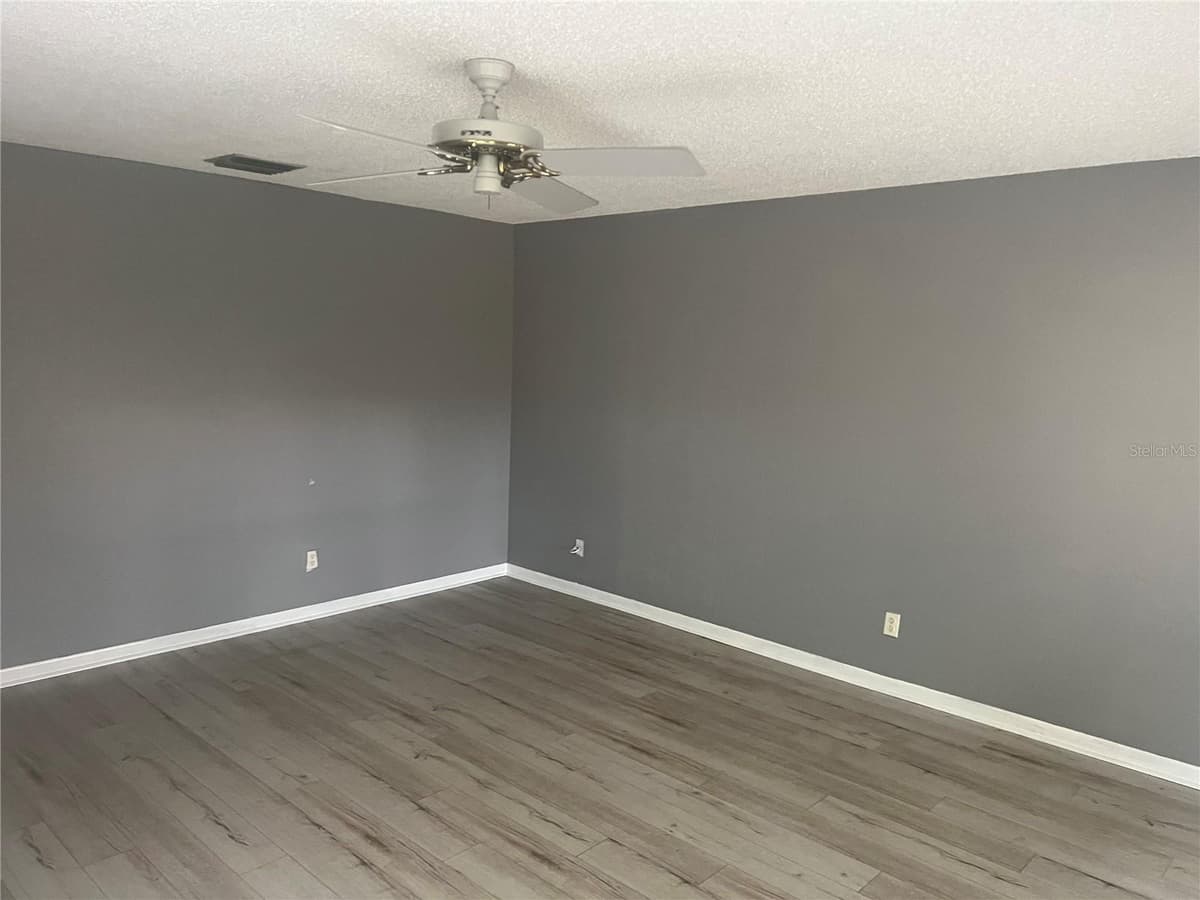 401 DORCHESTER PLACE — photo 9 of 54