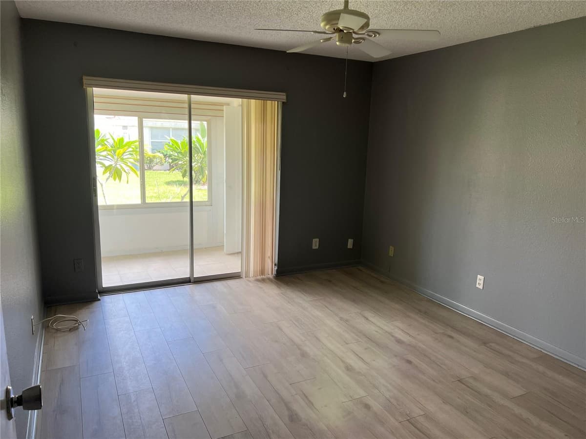 401 DORCHESTER PLACE — photo 14 of 54
