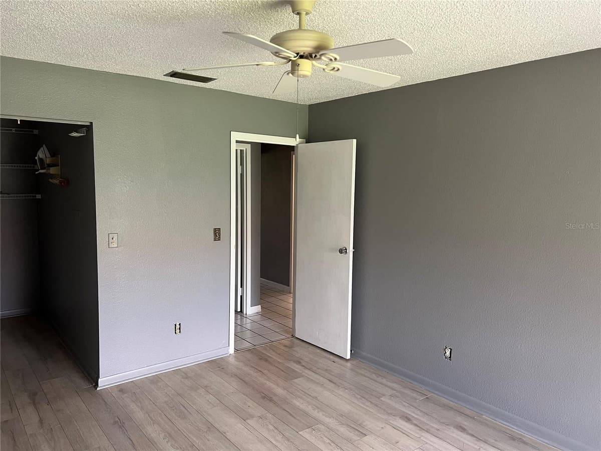 401 DORCHESTER PLACE — photo 15 of 54