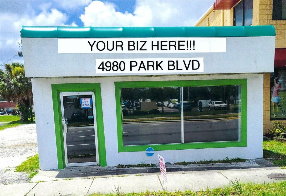 4980 PARK BOULEVARD — photo 1 of 24