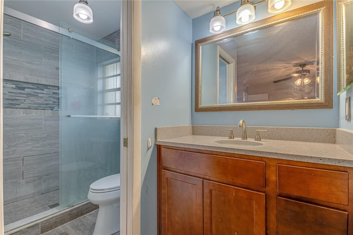 1522 GAINESVILLE DRIVE — photo 11 of 24