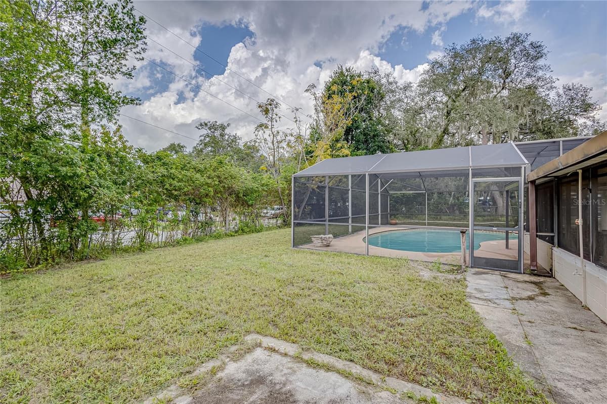 1522 GAINESVILLE DRIVE — photo 6 of 24