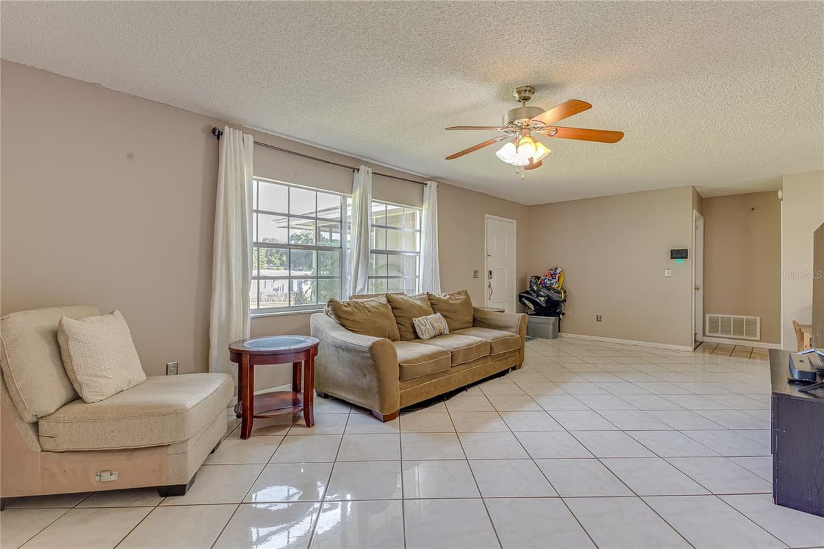 1522 GAINESVILLE DRIVE — photo 18 of 24