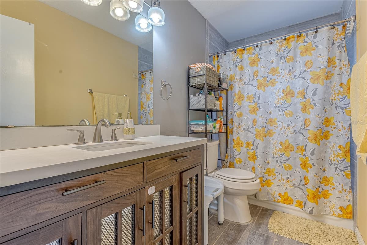 1522 GAINESVILLE DRIVE — photo 12 of 24