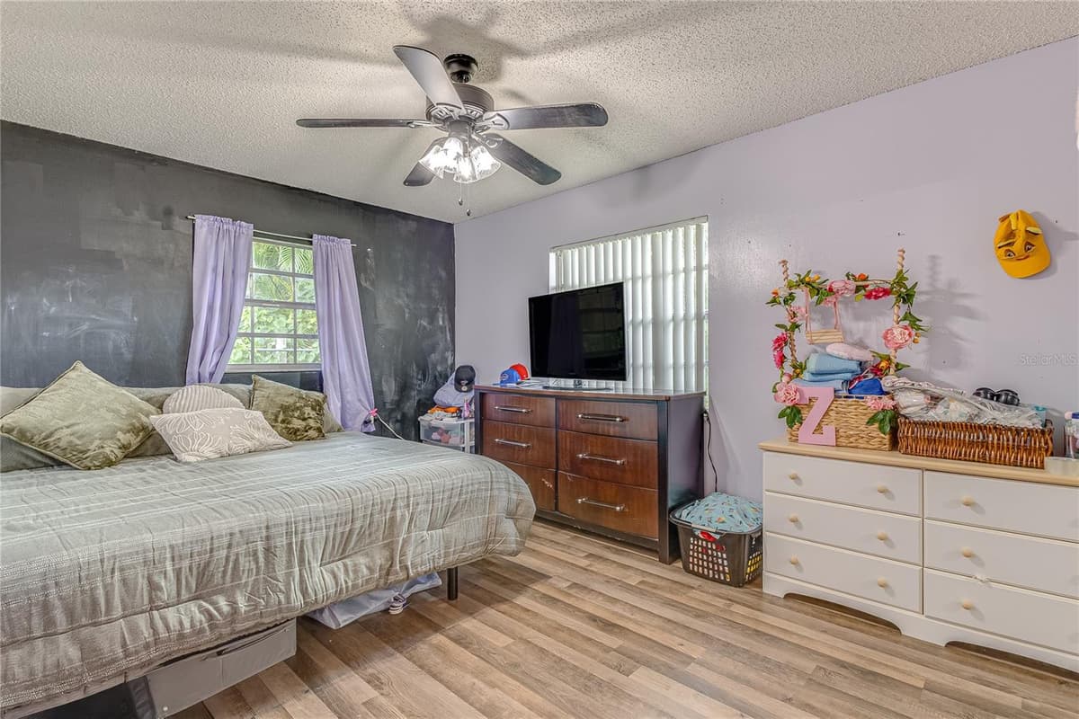 1522 GAINESVILLE DRIVE — photo 13 of 24