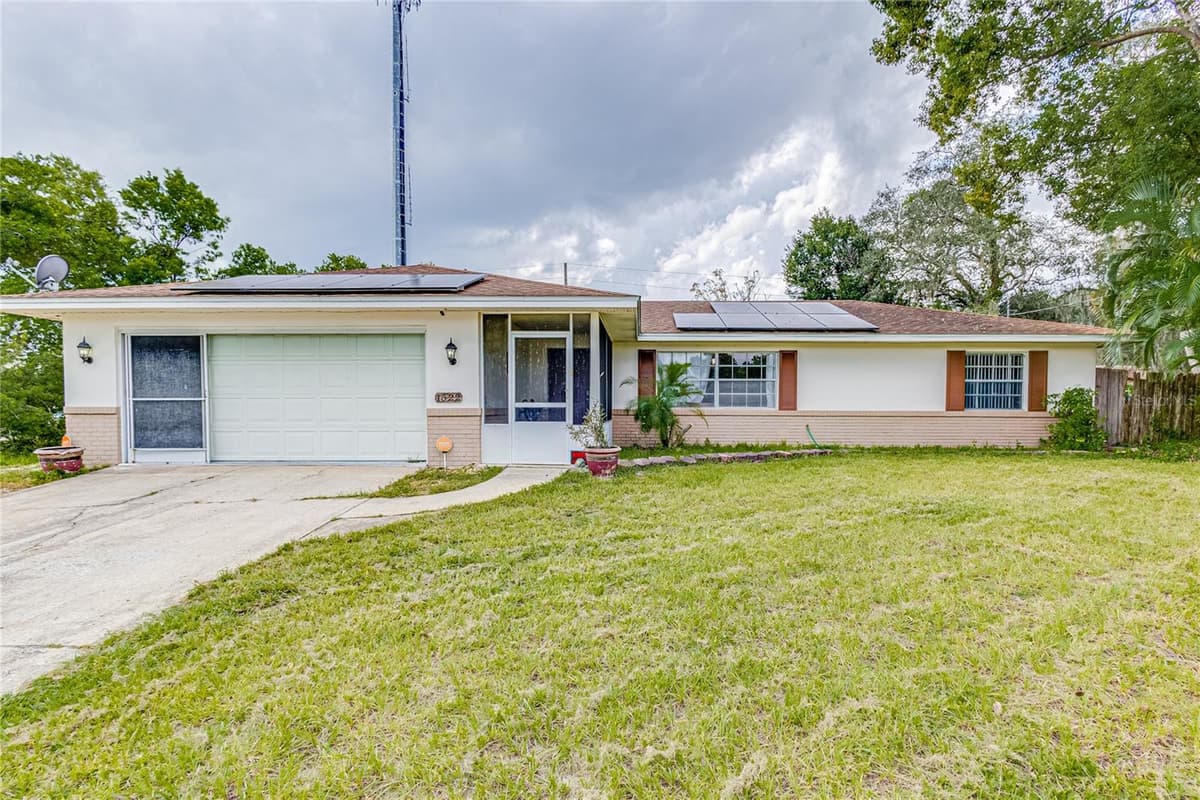 1522 GAINESVILLE DRIVE — photo 1 of 24