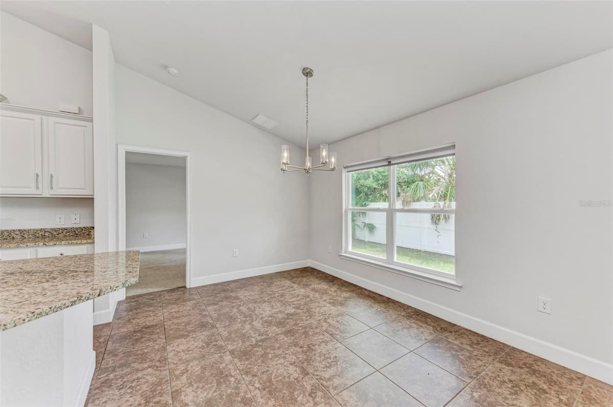 105 DARTMOUTH ROAD — photo 11 of 100