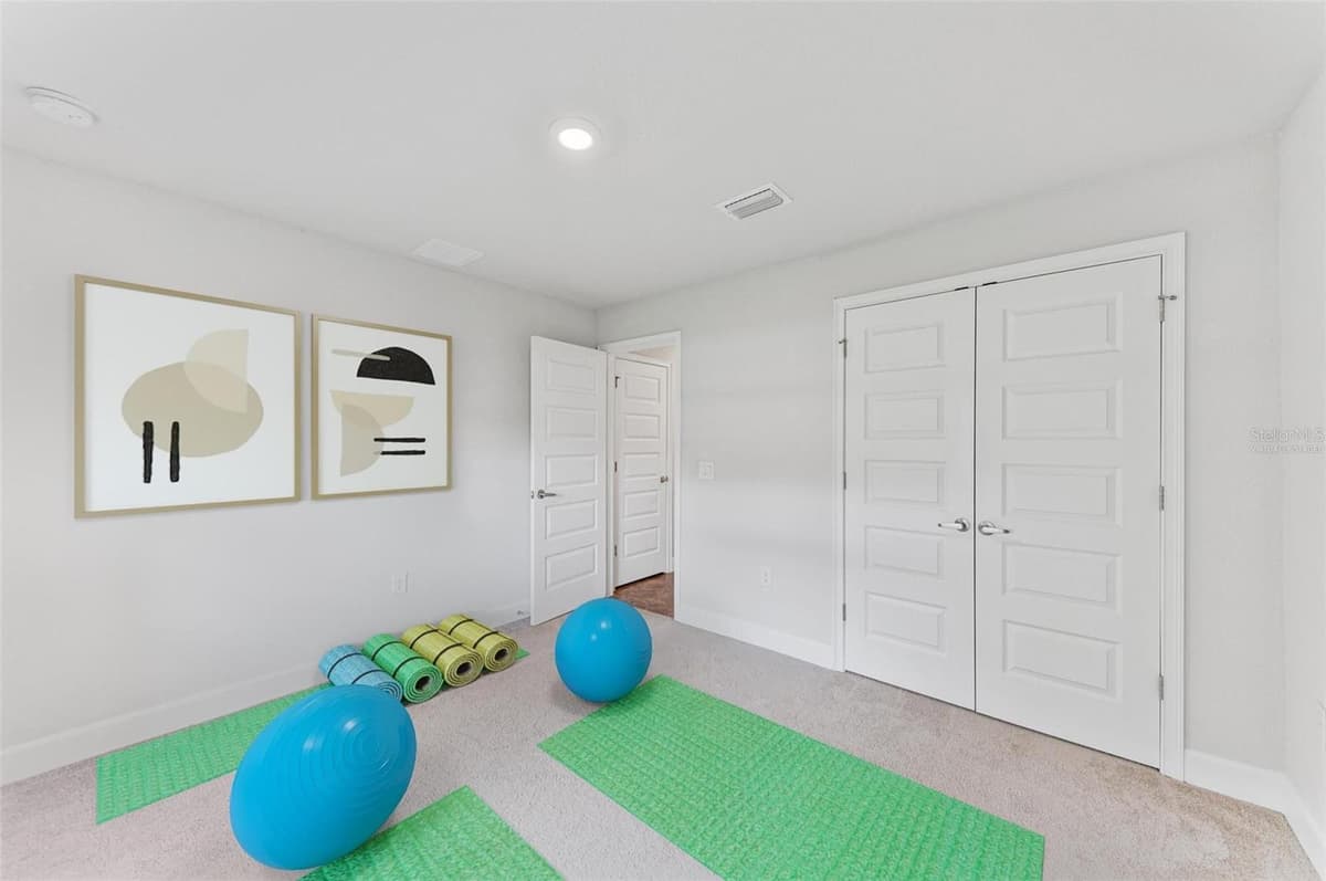 105 DARTMOUTH ROAD — photo 33 of 100