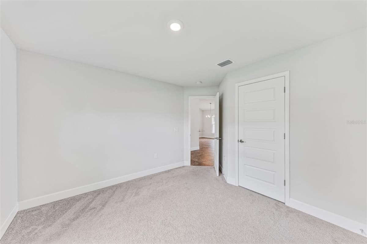 105 DARTMOUTH ROAD — photo 34 of 100