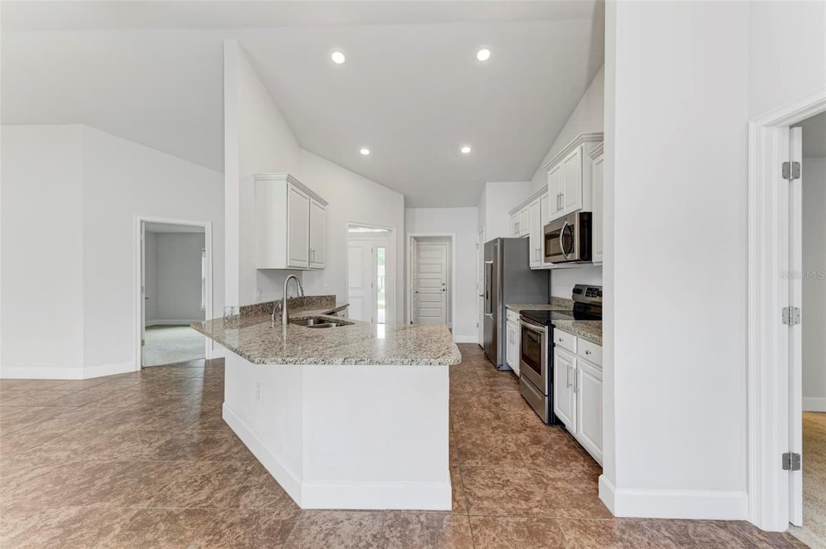 105 DARTMOUTH ROAD — photo 14 of 100