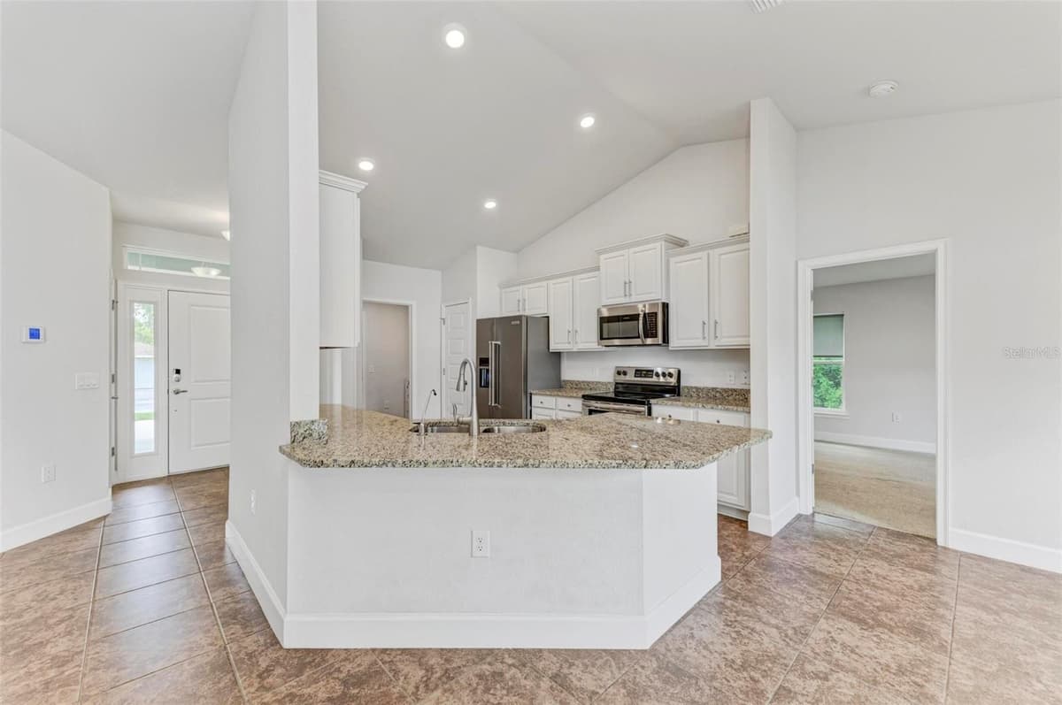 105 DARTMOUTH ROAD — photo 9 of 100