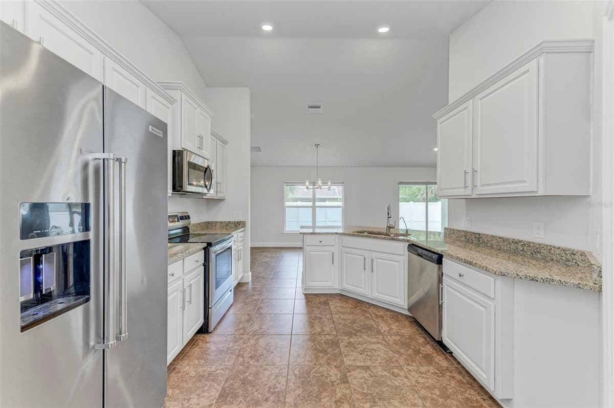 105 DARTMOUTH ROAD — photo 12 of 100