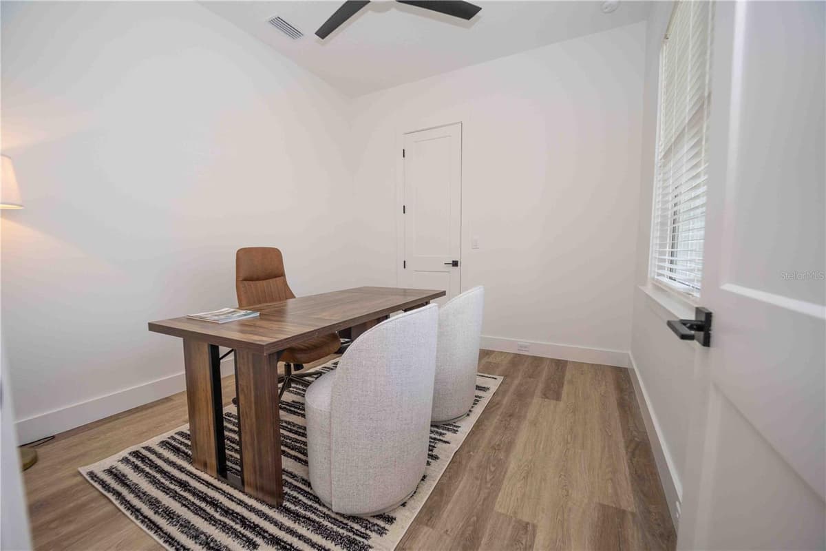 10611 GRAND OAKS BOULEVARD — photo 12 of 80