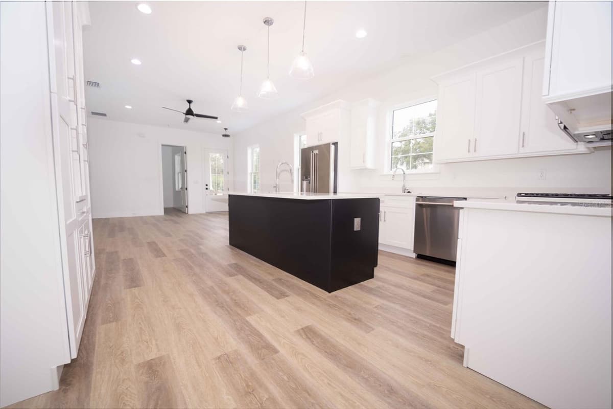 10611 GRAND OAKS BOULEVARD — photo 49 of 80