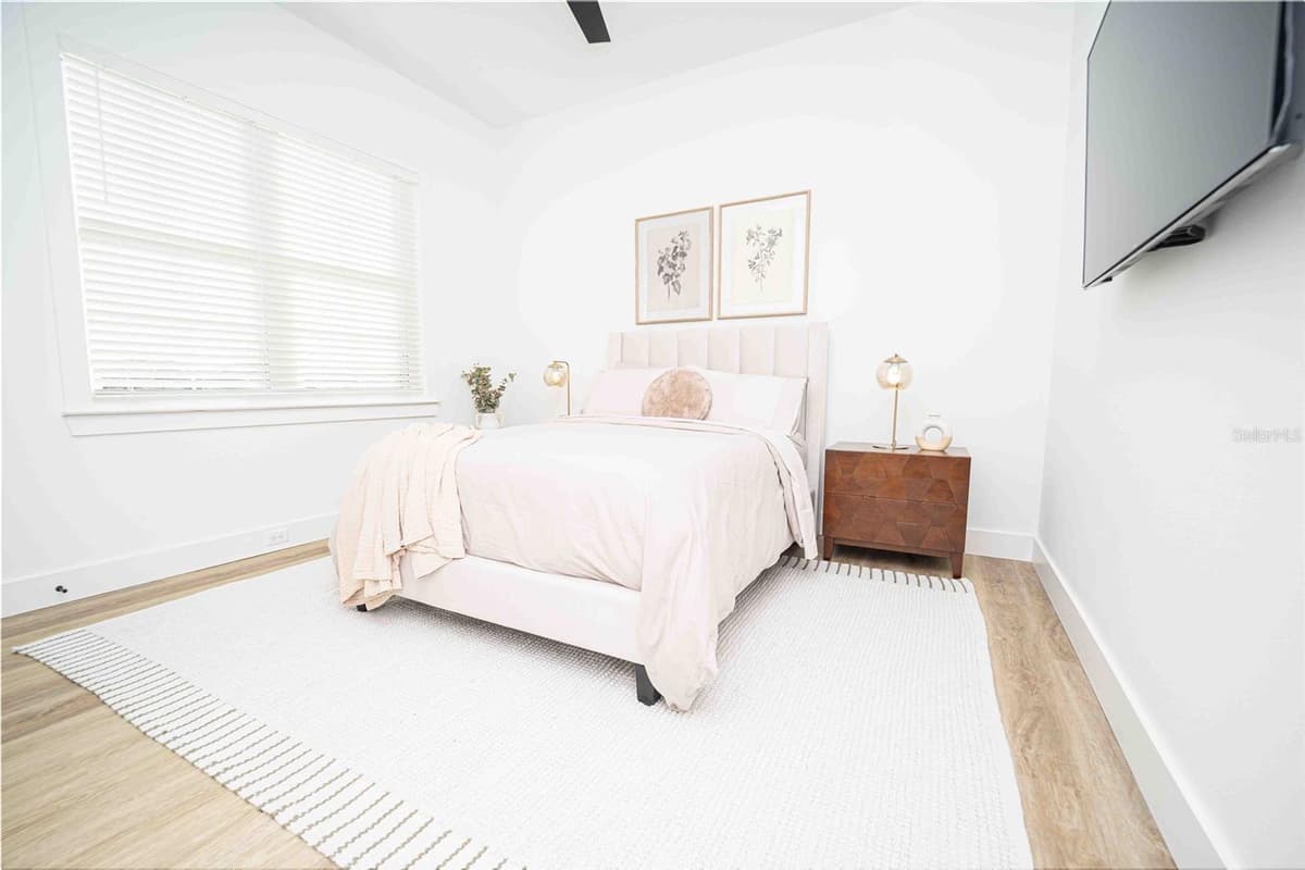 10611 GRAND OAKS BOULEVARD — photo 16 of 80