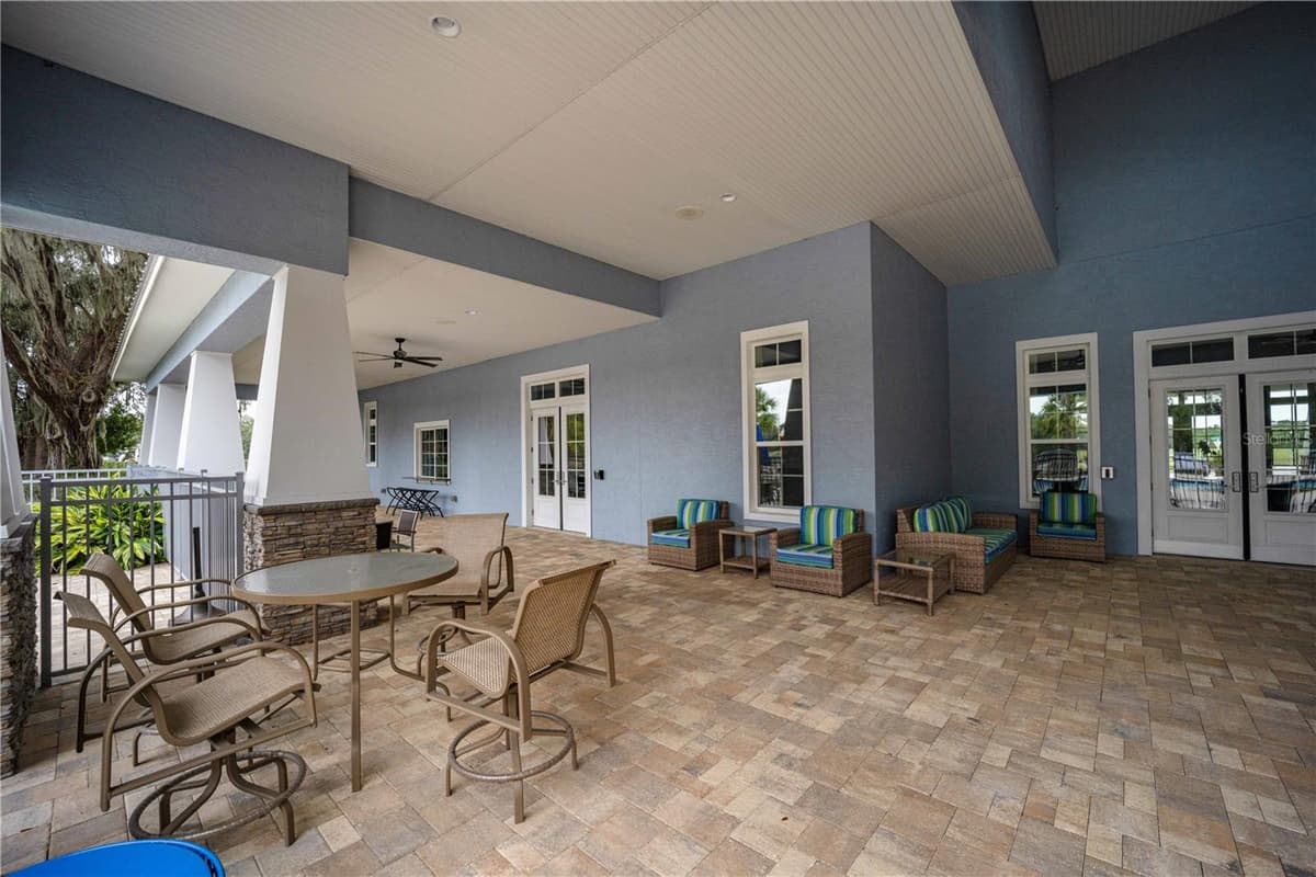 10611 GRAND OAKS BOULEVARD — photo 38 of 80