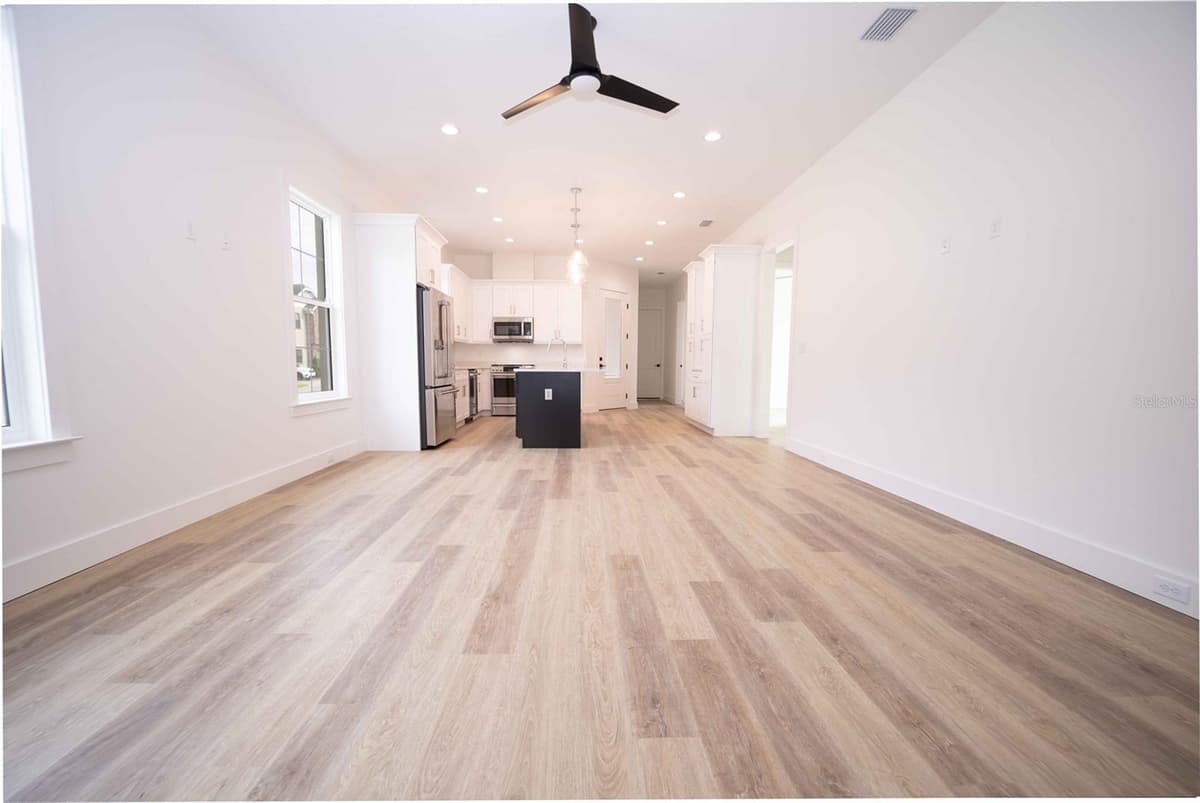 10611 GRAND OAKS BOULEVARD — photo 53 of 80