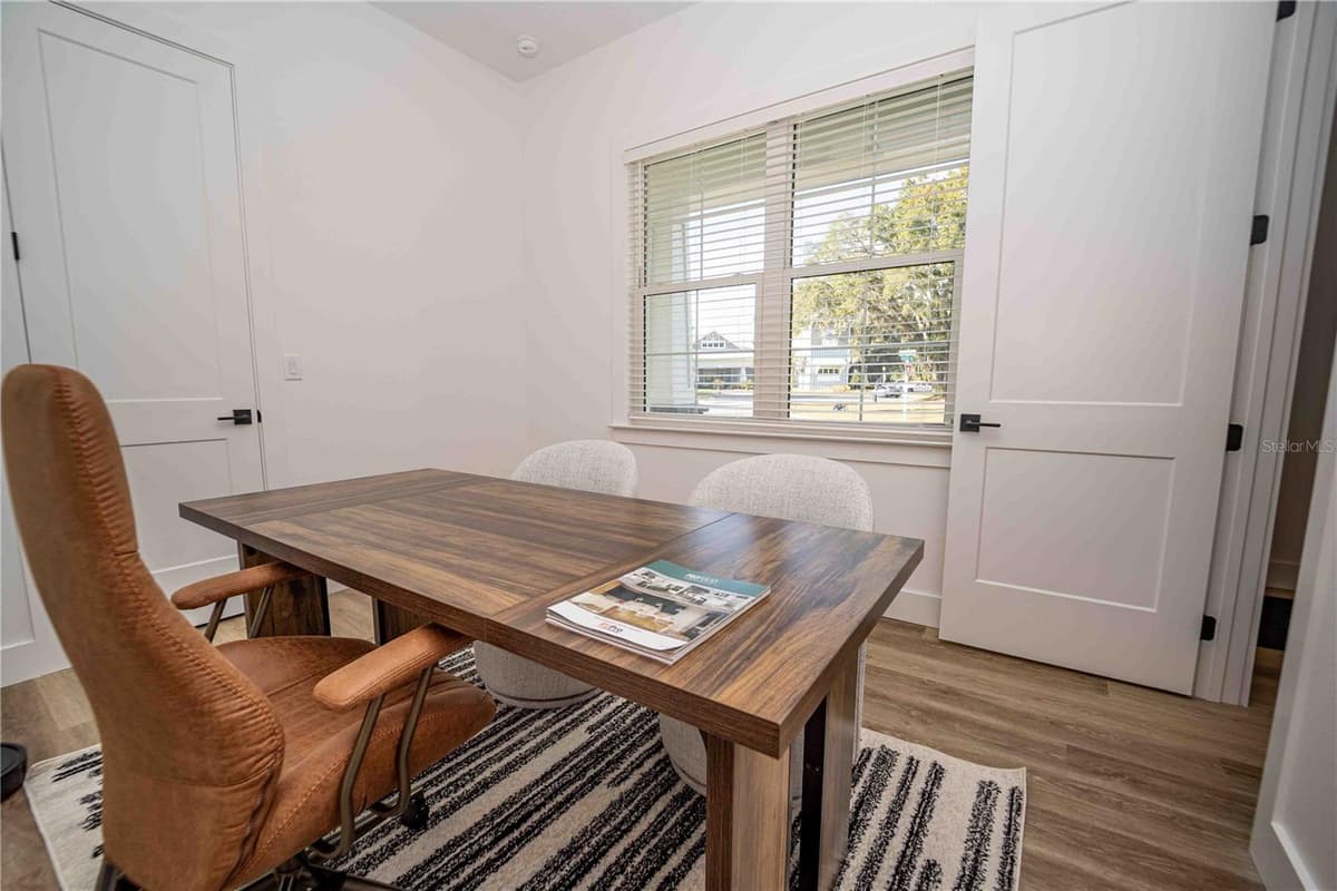 10611 GRAND OAKS BOULEVARD — photo 11 of 80