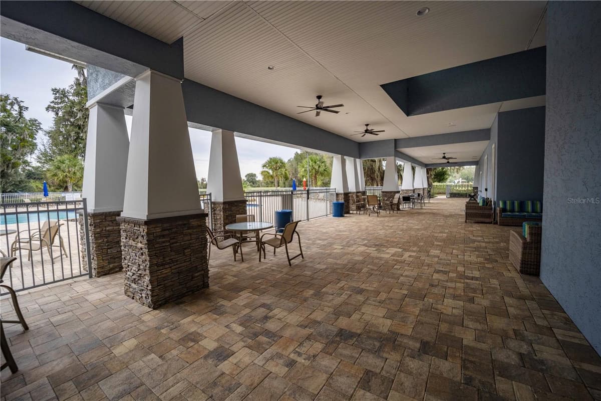 10611 GRAND OAKS BOULEVARD — photo 37 of 80