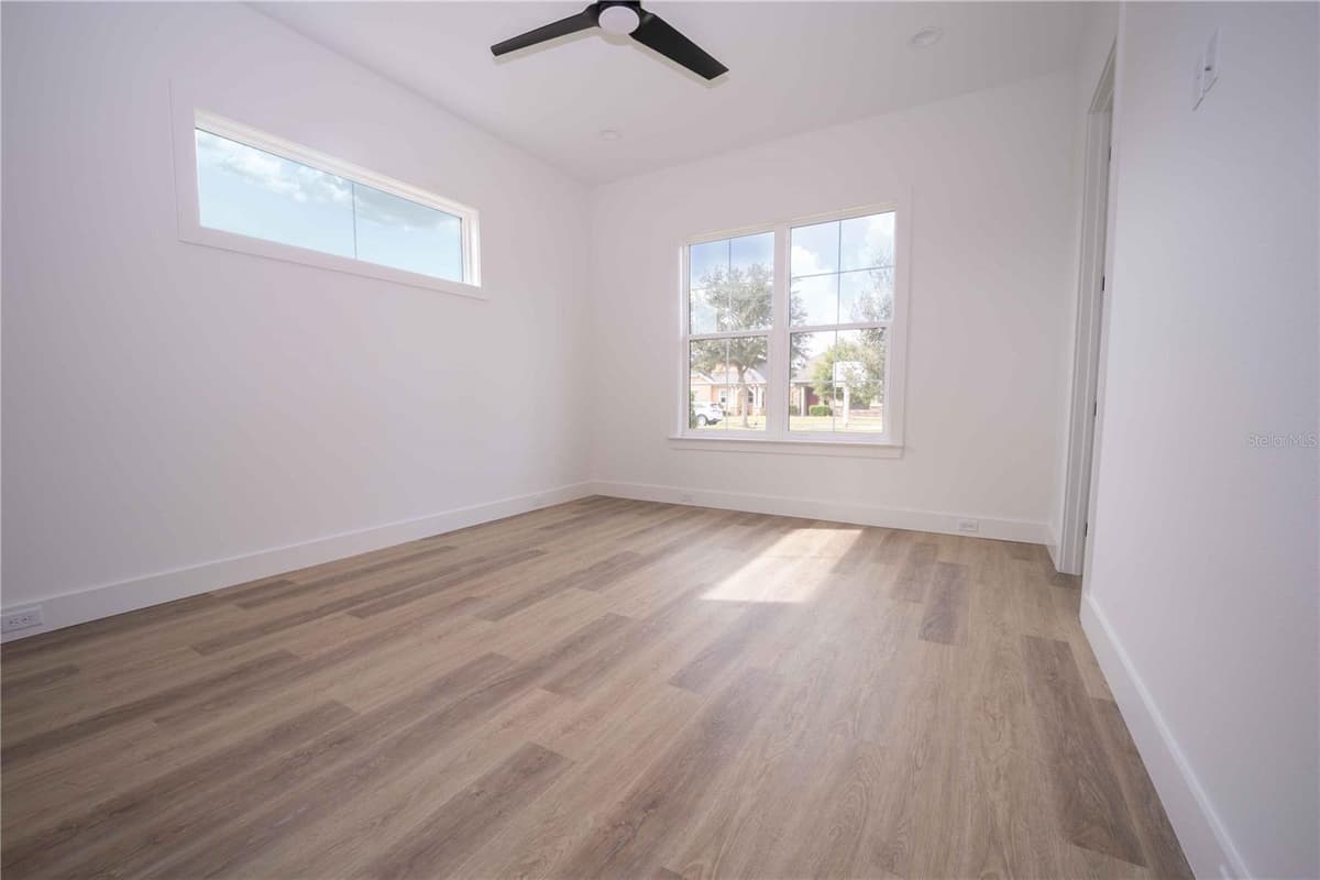10611 GRAND OAKS BOULEVARD — photo 54 of 80