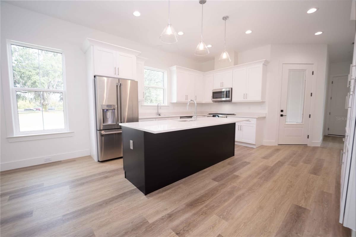 10611 GRAND OAKS BOULEVARD — photo 48 of 80