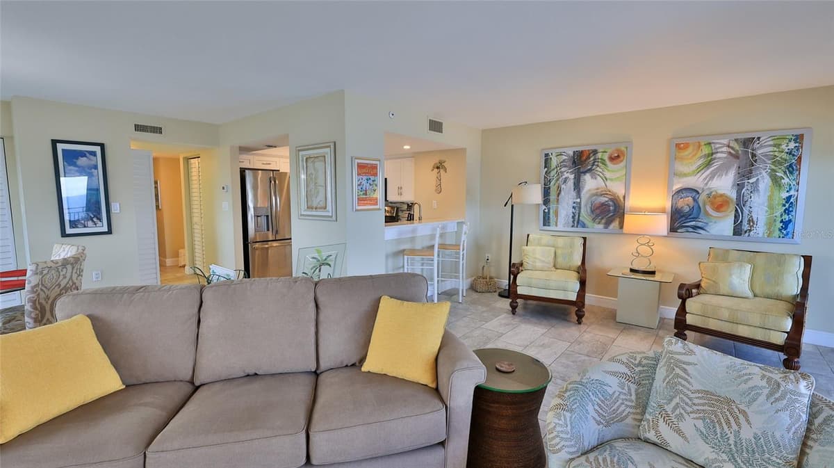 5207 ATLANTIC AVENUE — photo 10 of 57